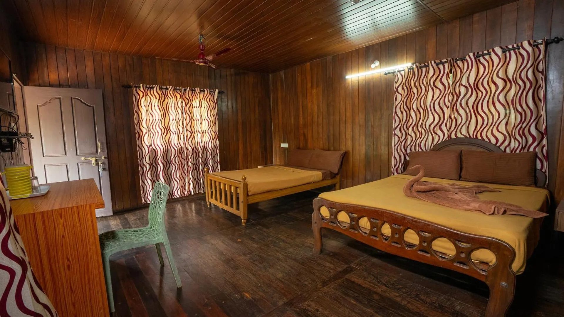Hill Valley Farm House Nelliyampathy